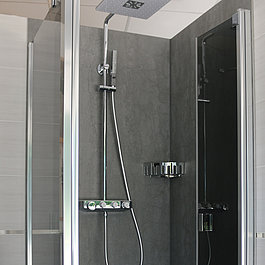 CERAMAX_Dolomit_grau_fugenlose_Dusche_IMG_4995_Plattenformat_bis_100x300_120x260_cm_11_web
